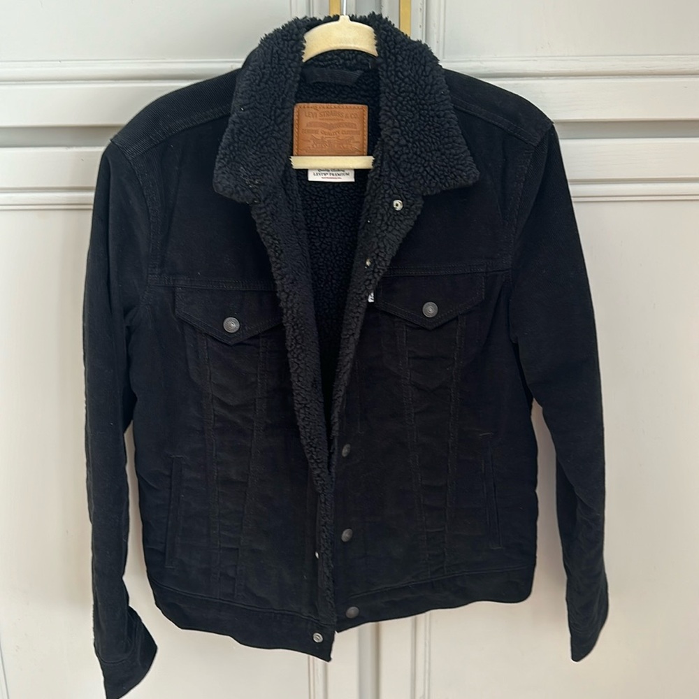 Levi’s black corduroy jacket - men’s medium